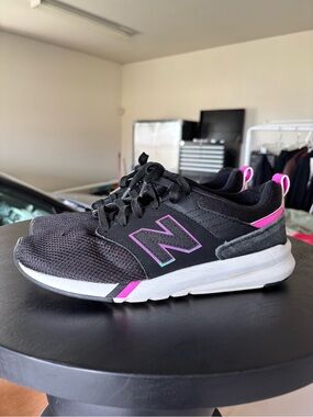 New Balance Black Pink Athletic Shoes
